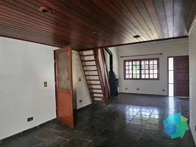 Casa com 1000m² 4 quartos e 2 banheiros, à venda, no bairro Condomínio Zuleika Jabour em Salto