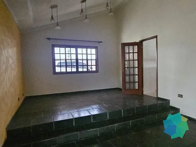 Casa com 1000m² 4 quartos e 2 banheiros, à venda, no bairro Condomínio Zuleika Jabour em Salto