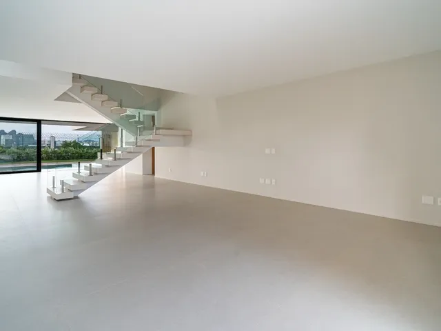 Casa com 600m² 5 quartos e 6 banheiros, à venda, no bairro Barra da Tijuca em Rio de Janeiro