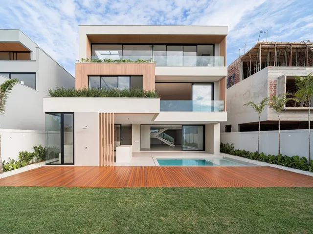 Casa com 600m² 5 quartos e 6 banheiros, à venda, no bairro Barra da Tijuca em Rio de Janeiro