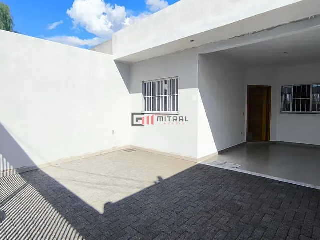 Casa com 125m² 3 quartos e 2 banheiros, à venda, no bairro Leonor em Londrina
