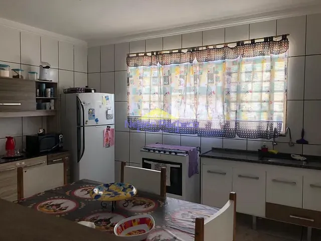 Casa com 353m² 3 quartos e 2 banheiros, à venda, no bairro Centro em Capivari