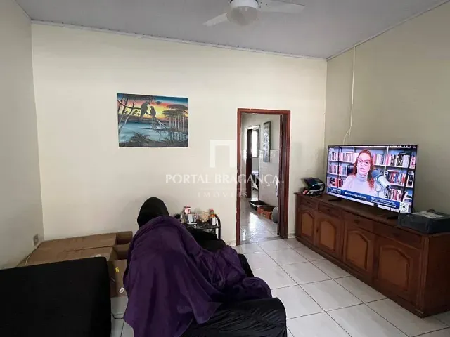 Casa com 210m², à venda, no bairro Centro em Bragança Paulista