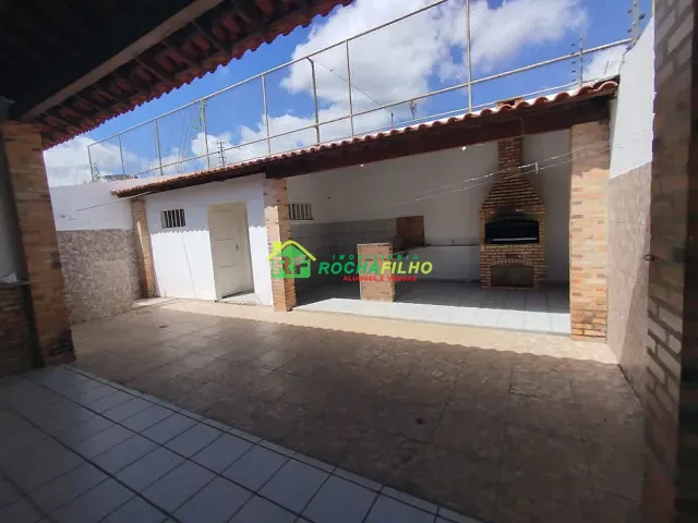 Casa com 300m² 3 quartos e 1 banheiro, à venda ou para alugar, no bairro Vale Quem Tem em Teresina