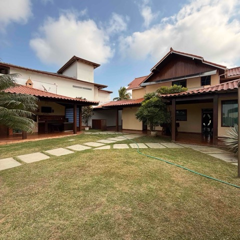 Casa com 960m² 4 quartos e 5 banheiros, à venda, no bairro Portinho em Cabo Frio