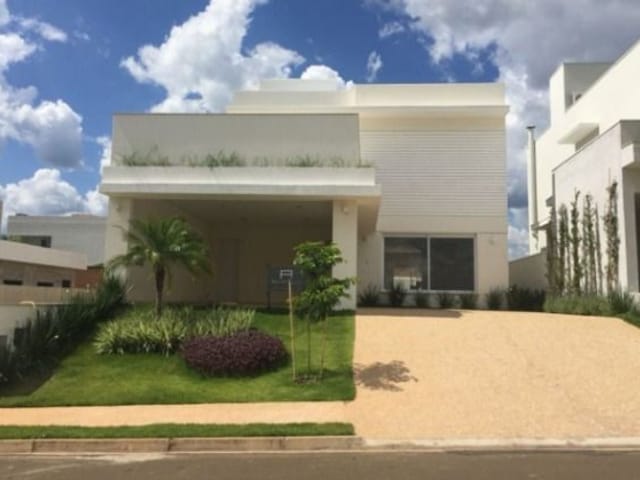 Casa com 450m² 3 quartos e 5 banheiros, à venda, no bairro Terras de São José em São João da Boa Vista