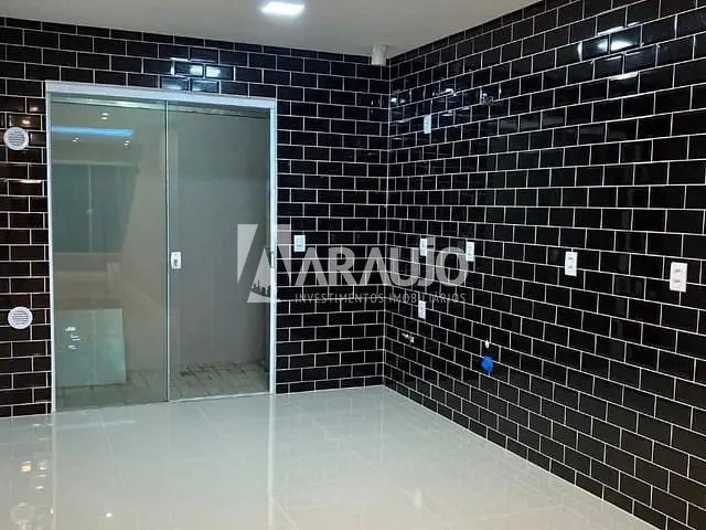 Casa com 117m² 3 quartos e 2 banheiros, à venda, no bairro Meia Praia em Navegantes