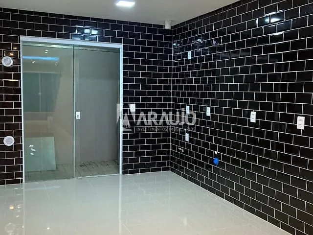 Casa com 117m² 3 quartos e 2 banheiros, à venda, no bairro Meia Praia em Navegantes