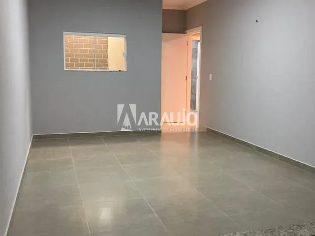 Casa com 117m² 3 quartos e 2 banheiros, à venda, no bairro Meia Praia em Navegantes