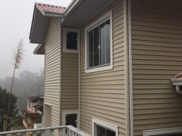 Casa à venda, no bairro Castelanea em Petrópolis