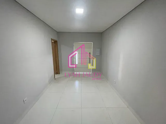 Casa com 175m² 4 quartos e 2 banheiros, à venda, no bairro Morada da Serra em Cuiabá