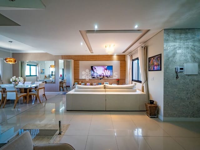 Casa com 175m² 3 quartos e 3 banheiros, à venda ou para alugar, no bairro Portais (Polvilho) em Cajamar