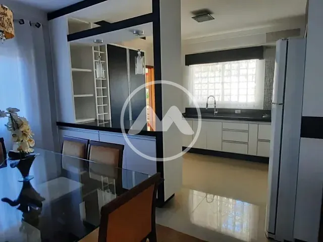 Casa com 360m² 3 quartos e 2 banheiros, para alugar, no bairro Jardim Universidade I em Cianorte