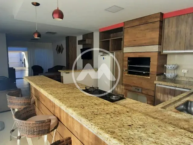 Casa com 360m² 3 quartos e 2 banheiros, para alugar, no bairro Jardim Universidade I em Cianorte