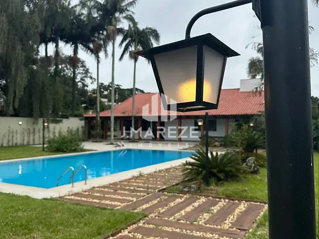 Casa com 1446m² 3 quartos e 4 banheiros, à venda, no bairro Vila Martins em Apucarana