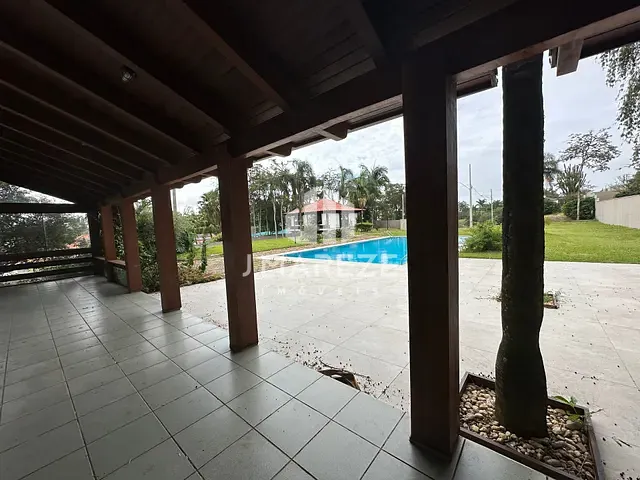 Casa com 1446m² 3 quartos e 4 banheiros, à venda, no bairro Vila Martins em Apucarana