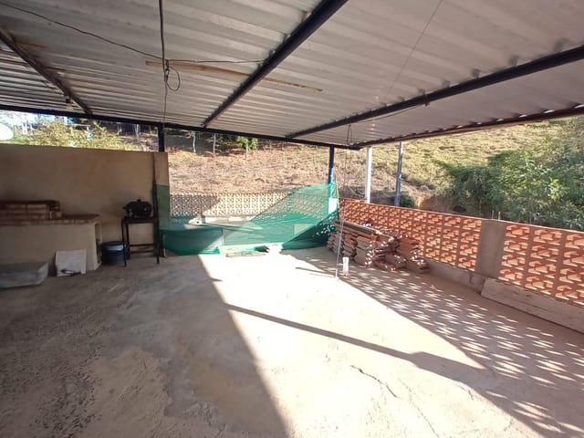 Casa 3 quartos e 1 banheiro, à venda, no bairro Iracema em Cataguases
