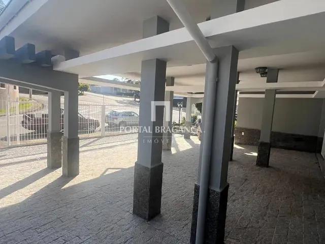 Casa com 1135m² 4 quartos e 6 banheiros, à venda, no bairro Jardim América em Bragança Paulista