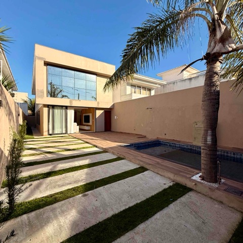 Casa com 250m² 4 quartos e 3 banheiros, à venda, no bairro Portinho em Cabo Frio