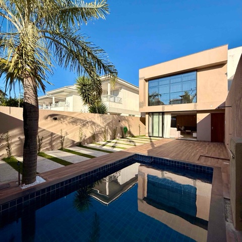 Casa com 250m² 4 quartos e 3 banheiros, à venda, no bairro Portinho em Cabo Frio