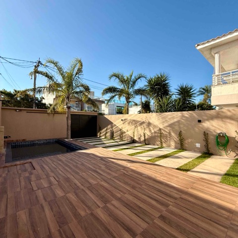 Casa com 250m² 4 quartos e 3 banheiros, à venda, no bairro Portinho em Cabo Frio