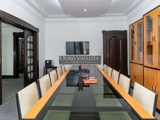 Casa com 576m², à venda, no bairro Pacaembu em São Paulo