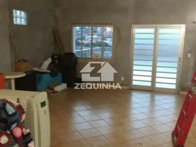 Casa com 150m² 4 quartos e 2 banheiros, à venda, no bairro Jardim Roberto em Osasco