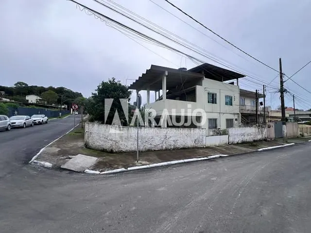 Casa com 553m² 8 quartos e 4 banheiros, à venda, no bairro Fazenda em Itajaí