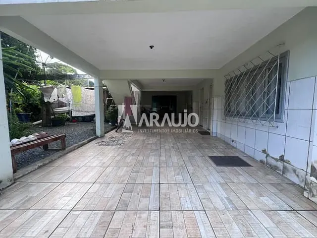 Casa com 553m² 8 quartos e 4 banheiros, à venda, no bairro Fazenda em Itajaí