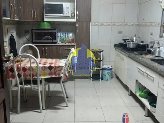 Casa com 175m² 4 quartos e 2 banheiros, à venda, no bairro Novo Osasco em Osasco