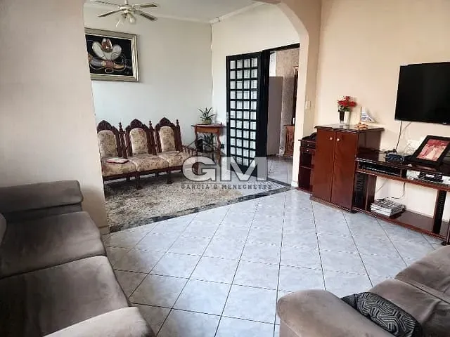 Casa com 280m² 3 quartos e 2 banheiros, à venda, no bairro Vila Amélia em Ribeirão Preto
