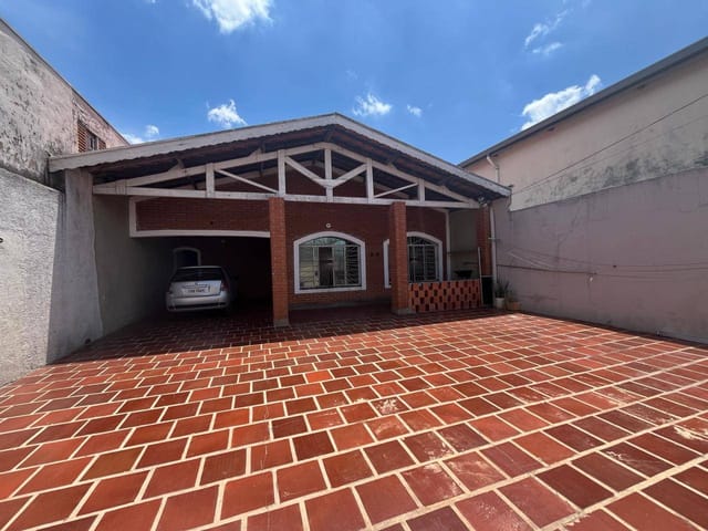 Casa com 250m² 3 quartos e 1 banheiro, à venda, no bairro Parque Valença I em Campinas