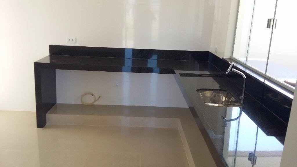 Casa à venda com 3 quartos, 182m² - Foto 3