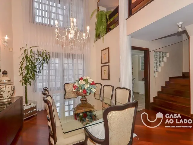 Casa 4 quartos e 4 banheiros, à venda, no bairro Parolin em Curitiba
