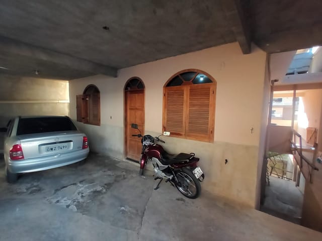Casa 2 quartos e 1 banheiro, à venda, no bairro Iracema em Cataguases