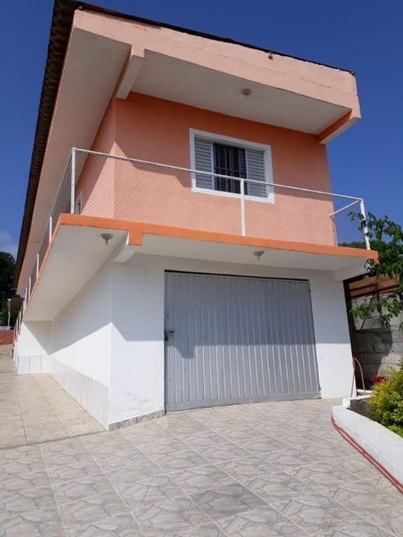 Casa com 480m² 3 quartos e 3 banheiros, à venda, no bairro Chácaras Guanabara em Mogi das Cruzes
