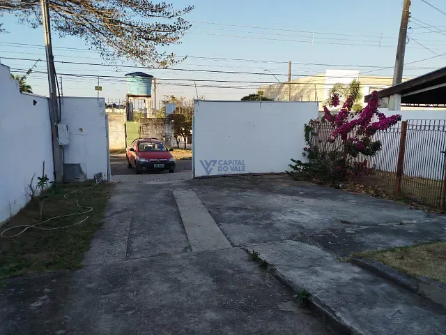 Casa com 260m² 2 quartos e 1 banheiro, à venda, no bairro Jardim Satélite em São José dos Campos