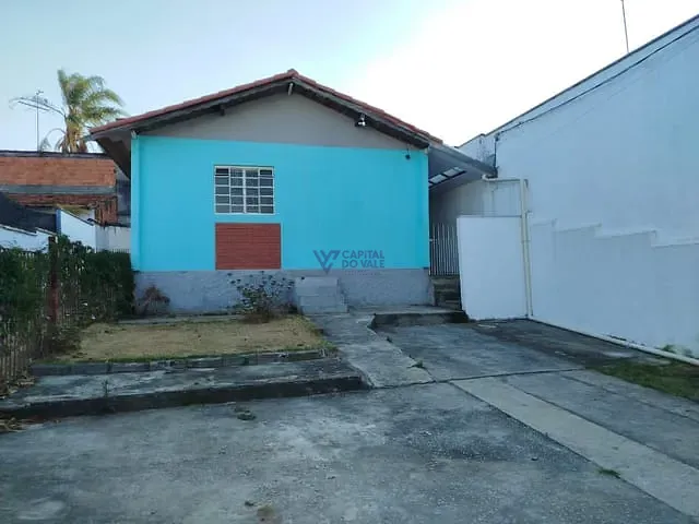 Casa com 260m² 2 quartos e 1 banheiro, à venda, no bairro Jardim Satélite em São José dos Campos