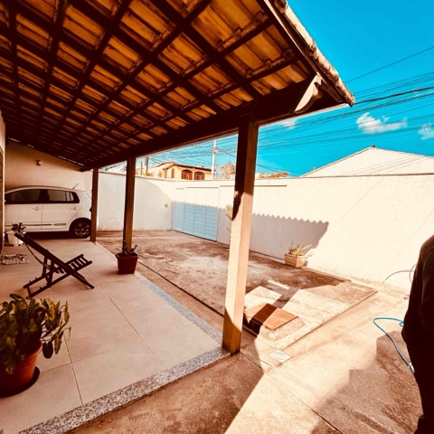 Casa com 220m² 4 quartos e 3 banheiros, à venda, no bairro Peró em Cabo Frio