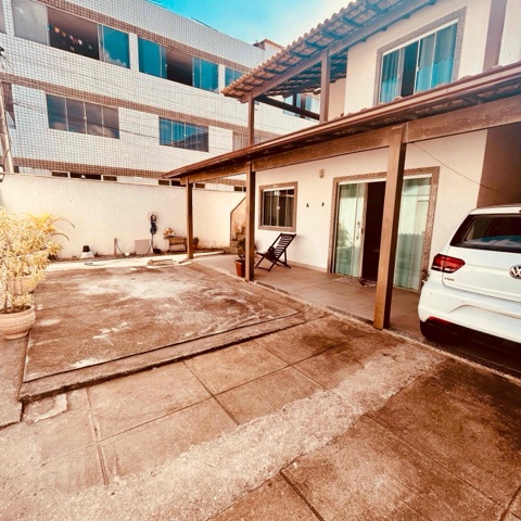 Casa com 220m² 4 quartos e 3 banheiros, à venda, no bairro Peró em Cabo Frio