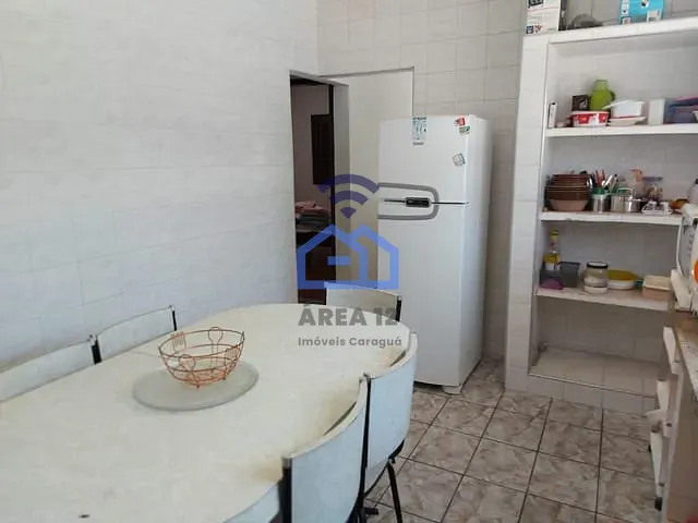 Casa com 288m² 2 quartos e 2 banheiros, à venda, no bairro Praia das Palmeiras em Caraguatatuba