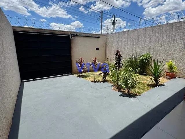 Casa 2 quartos e 2 banheiros, à venda, no bairro Santa Fé em Goiânia