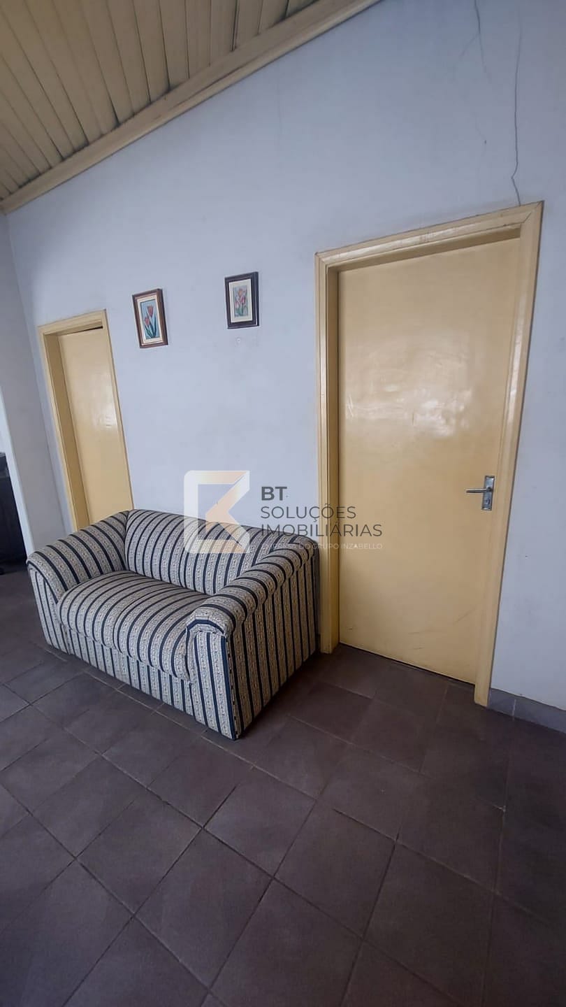 Casa à venda com 4 quartos, 222m² - Foto 3