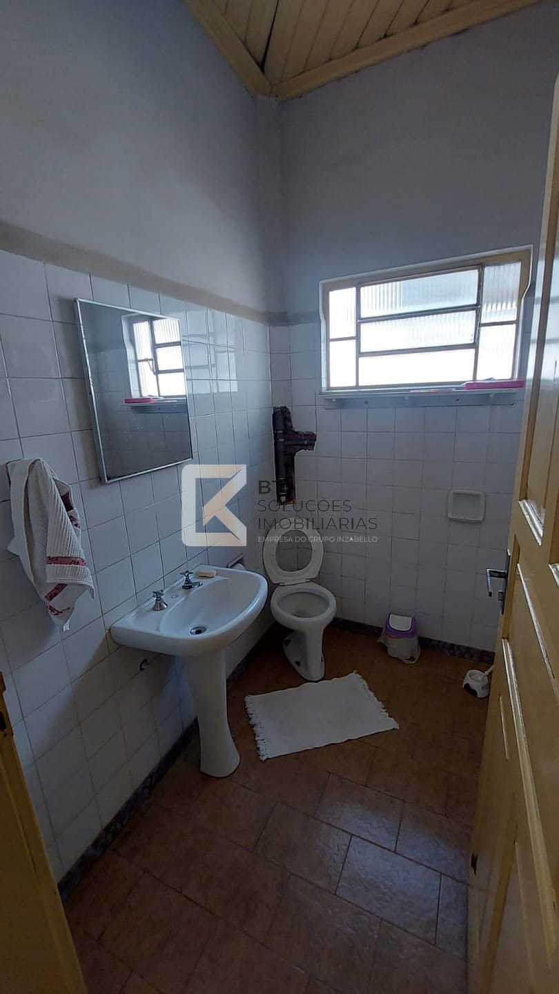 Casa à venda com 4 quartos, 222m² - Foto 14