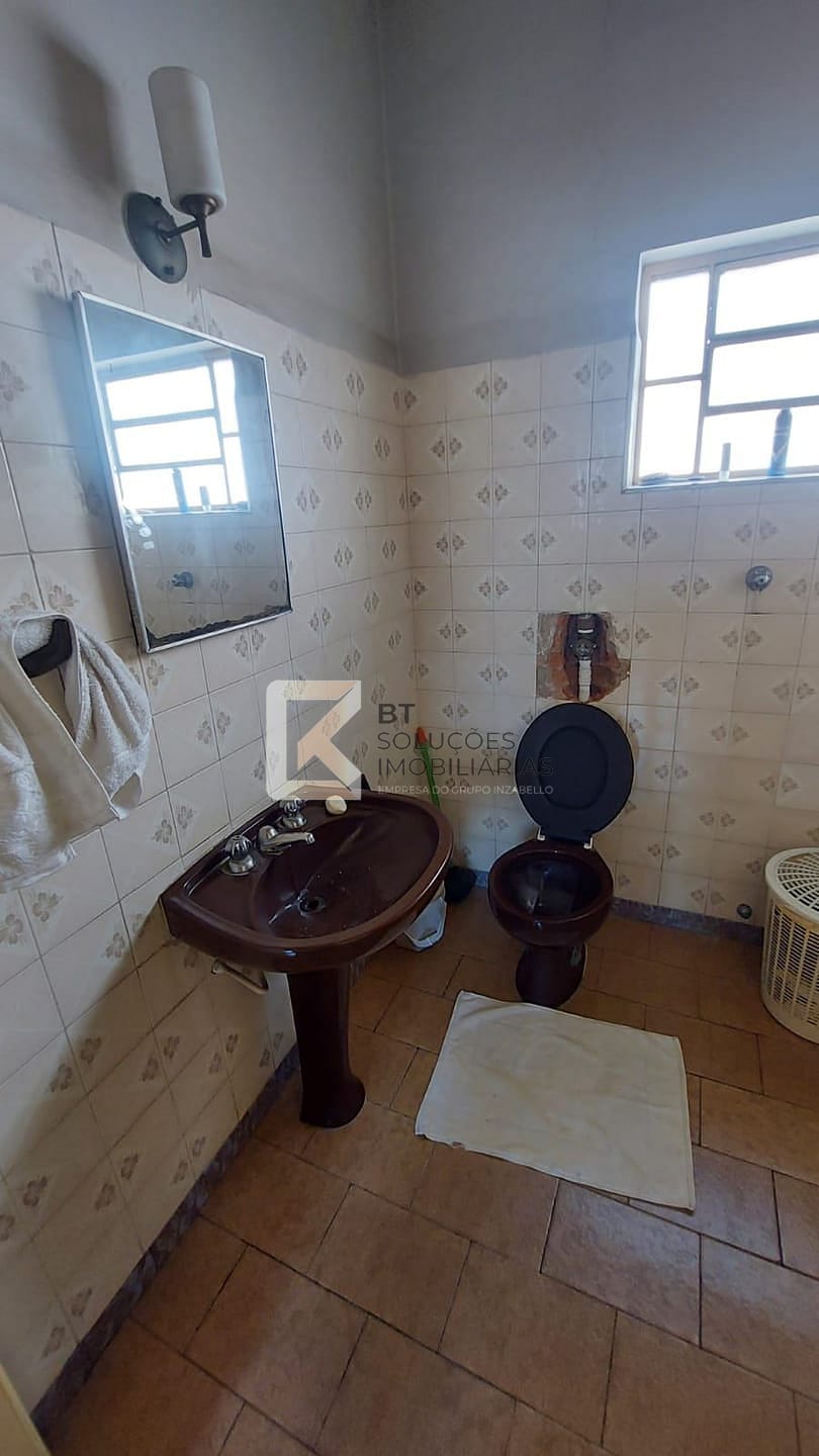 Casa à venda com 4 quartos, 222m² - Foto 12