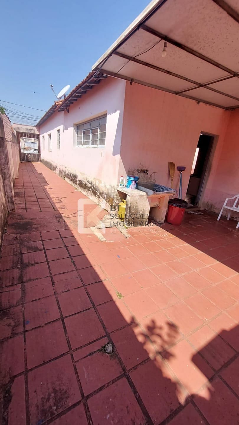 Casa à venda com 4 quartos, 222m² - Foto 7