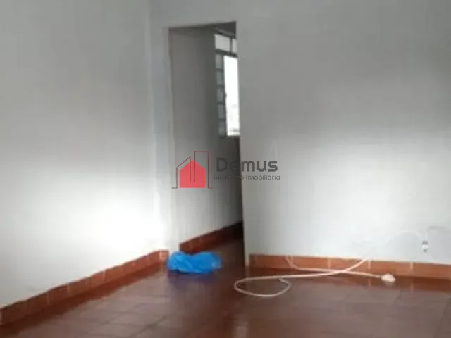Casa com 200m², à venda, no bairro Parque São Francisco em Guaratinguetá