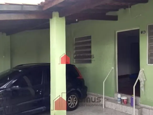 Casa com 200m², à venda, no bairro Parque São Francisco em Guaratinguetá