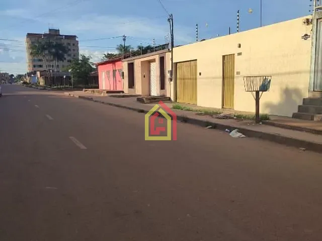 Casa com 300m² 3 quartos e 3 banheiros, para alugar, no bairro Cidade Nova em Marabá