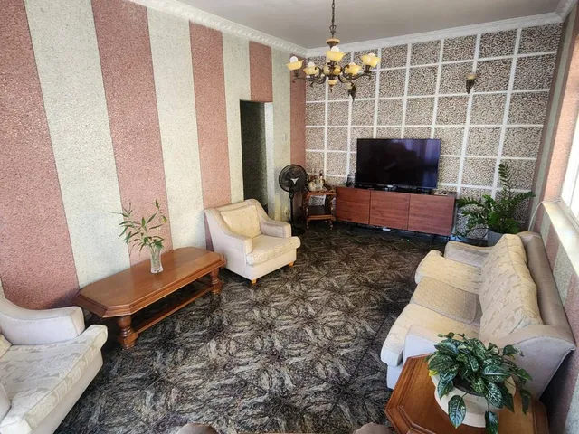 Casa com 600m² 4 quartos e 3 banheiros, à venda, no bairro Vila Valqueire em Rio de Janeiro